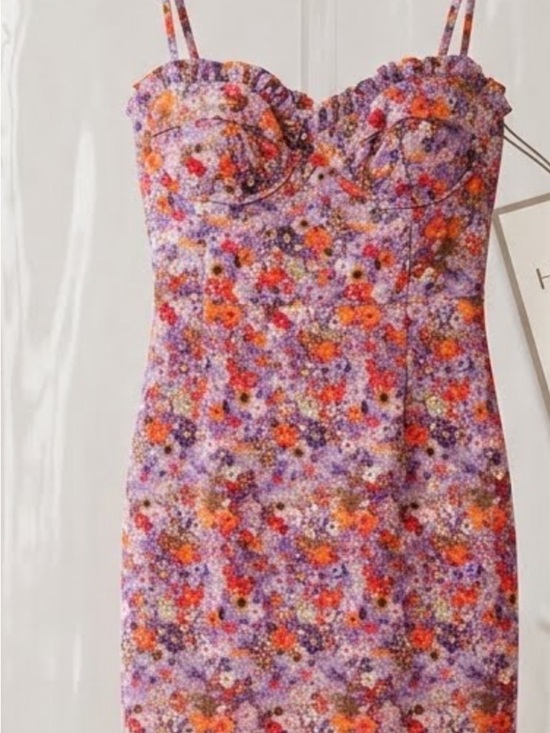 Hutch Dresses & Skirts - Hutch Lavender Floral Sweetheart Midi Dress